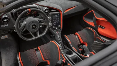 765LT Coupe